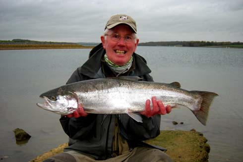 Roy Taylor 9lb 10oz Rainbow 490.jpg